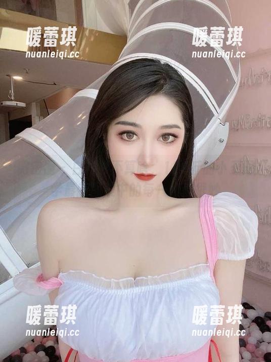 微密圈 - 白衬衫不算啥，120斤的小王同学最新图集中的每一帧都很妙