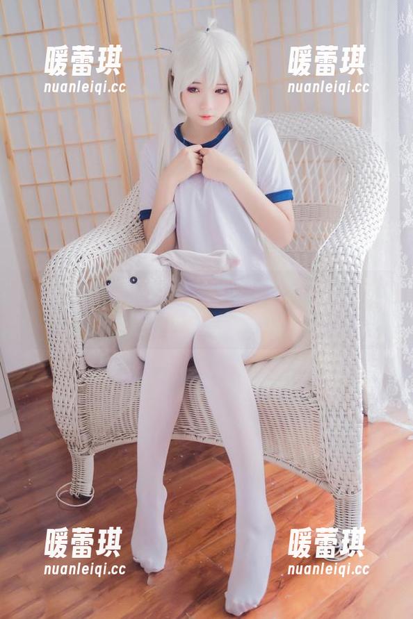 在阳光下慵懒发呆，短发美女的写真集，喵糖映画资源开抢中！