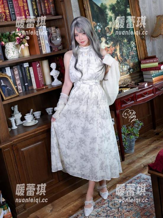 玩转Machi马吉短裙的私房图集，每一张都是那种你原本没发现的角度！