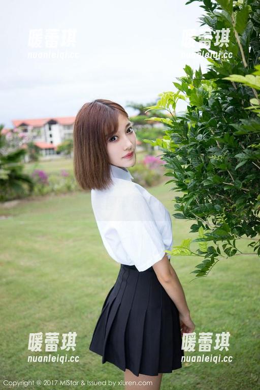 MiStar魅妍社 - 这红裙，糯美子Mini穿得真好，精选美图带你体验小小的偏离！