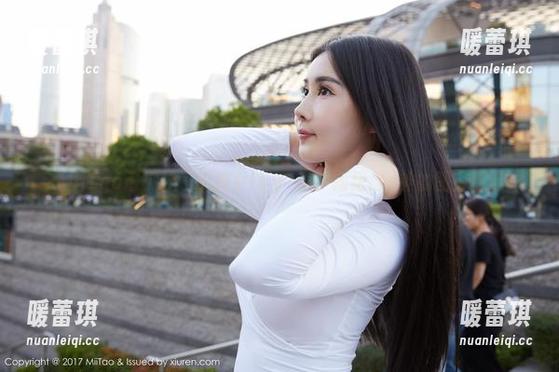 MiiTao蜜桃社 - 小魔女lily囧况：短裙与囧神的图库精选