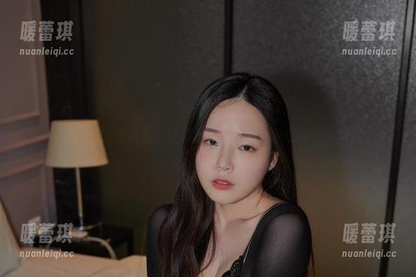 Pia(피아)的连体衣，让你忍不住想下载他的每一个角度。
