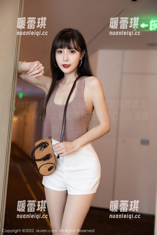 Xiuren秀人网 - 圣诞不一定要搞得那么热闹，Milk大萌的写真提醒我们，小清新也能一击即中。