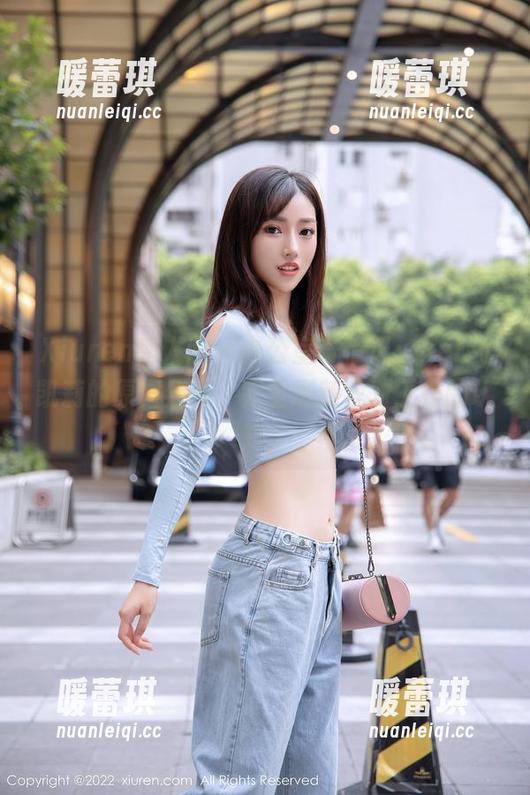 Xiuren秀人网 - 办公室奇情记：kelly凯莉的原图分享，完全刷新我对工作的认知。