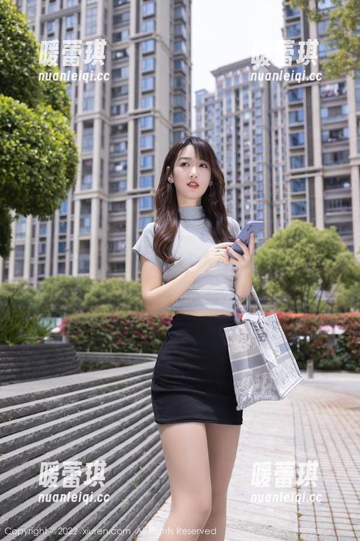 Xiuren秀人网 - 是果果Nikki！她的女孩图集，定制得堪比潮流杂志封面