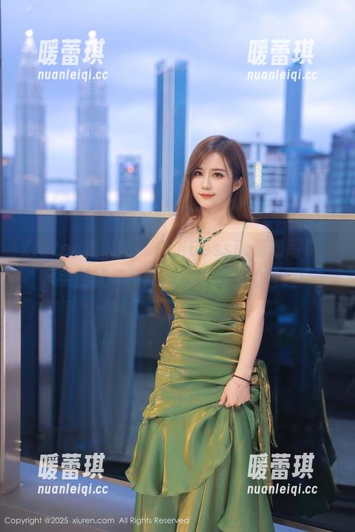 Xiuren秀人网 - 白洁Bessie最新写真，水手服让你怀念那个少男们的暑假！