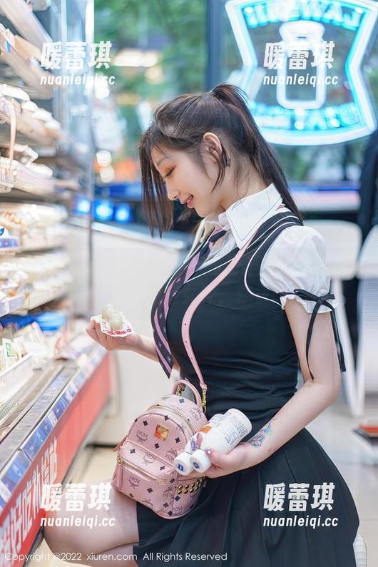 Xiuren秀人网 - 分享盼盼玉奴的写真集——我说她是女神，你信吗？