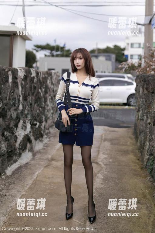Xiuren秀人网 - 来自陈雅漫VICKY的女孩写真，图集中有些意外的小元素，让人眼前一亮。
