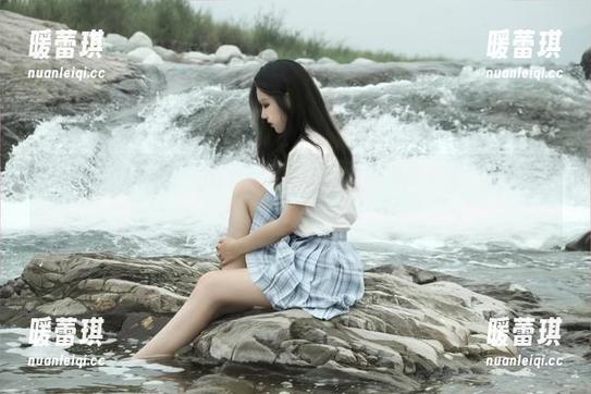 eloise软软与黑白的邂逅，美图抢眼，最新的想法又隐隐浮现！
