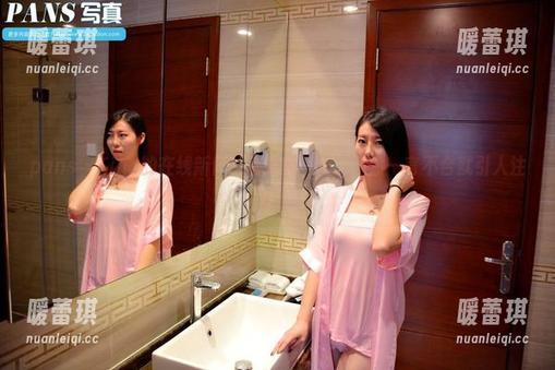pans - Tina的在线新作：御姐的气场，果然一言不合就引人注目。