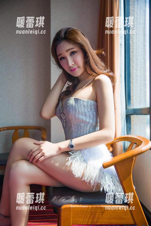 partycat轰趴猫 - 网袜加持，杨晨晨sugar的美图，连路人都想站在一边默默点赞！