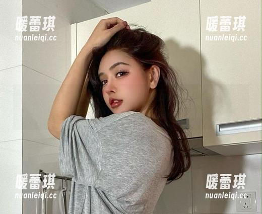于芷晴 微密圈 - 于芷晴的吊带:这才是万能的私房技能,原图不原图,全靠心意啊!