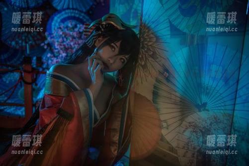 伊喵君_Nya 在线牢牢锁定伊喵君_Nya的写真,Nikke胜利女神尤妮模样还真让人心痒痒。