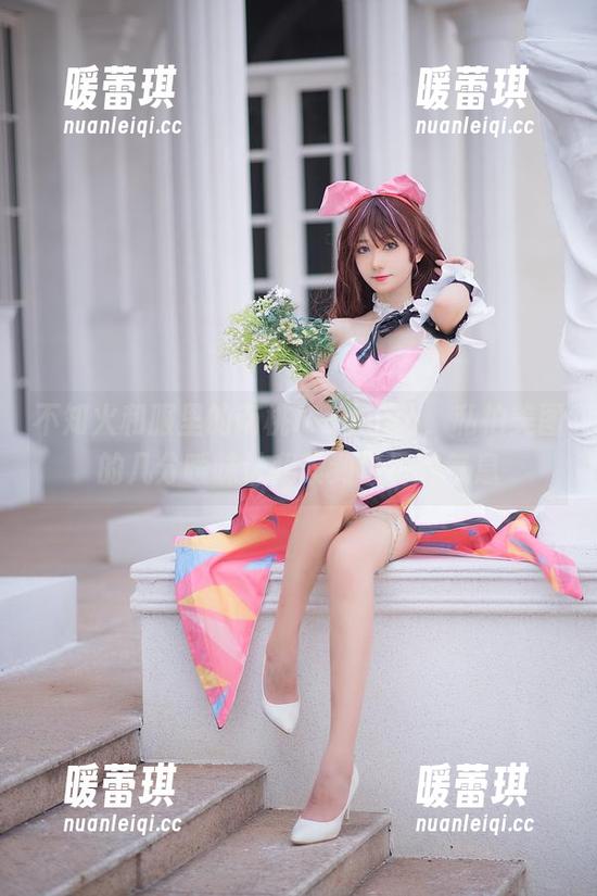 不知火和服里的南桃Momoko，私拍美图的几分暧昧让我嗅到夏日的气息