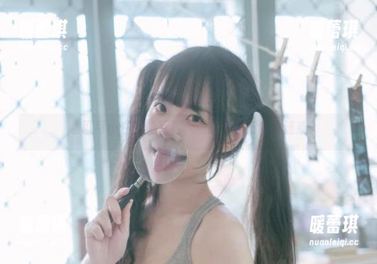 看可可小白兔的写真，觉得小旅行变小迷惑