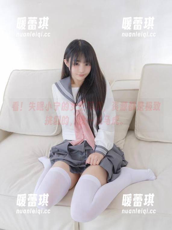 看！失眠小宁的女王写真，资源都是极致挑剔的，没一点马虎。