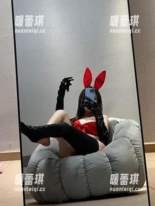 微密圈 - 奔跑的晶骡儿的泳池写真集：个性是重点，水波才是背景