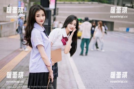 尤蜜荟 - 原图展示SOLO-尹菲的绝美风范，丝袜的丝滑似乎让我也想试试。