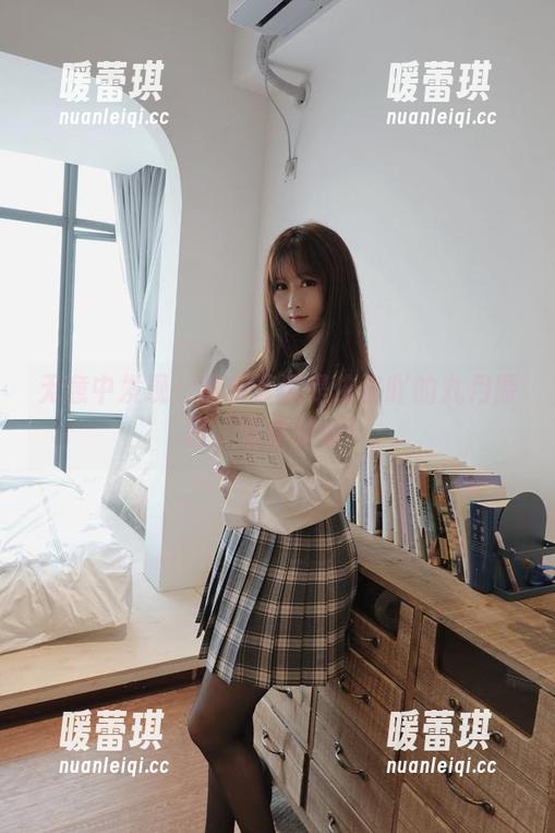 是依酱吖 无意中发现:最新评论是依酱吖的九月原图,分享就好!