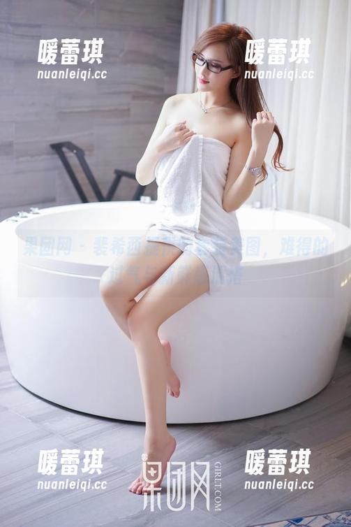 果团网 - 裴希西提供的套装美图，难得的过气与新鲜感混搭