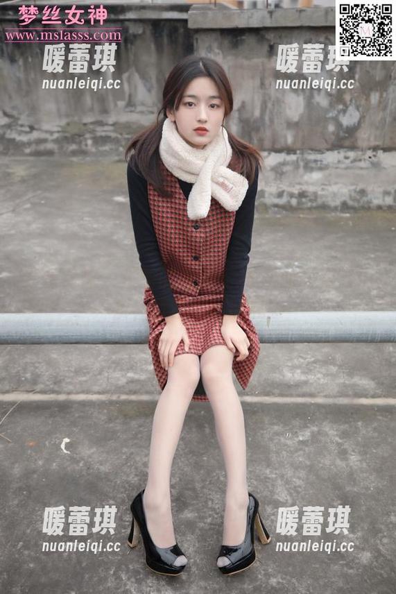 梦丝女神 - 芷蕾的图包：JK风的甜蜜与俏皮，直击你的心底！
