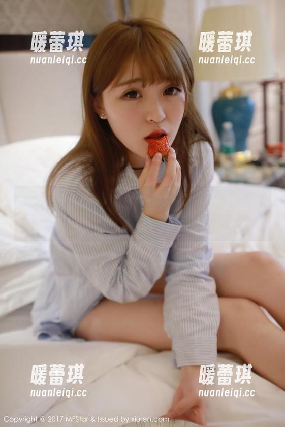 模范学院-蒋小静Jessica 模范学院 - 为什么蒋小静Jessica穿连体衣后,写真图册成了我的新欢?