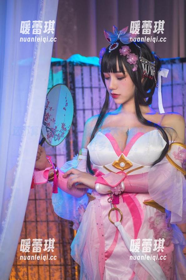 这不算审美，可是洛丽塔大哥的女仆图包总让我忍不住多看几眼。