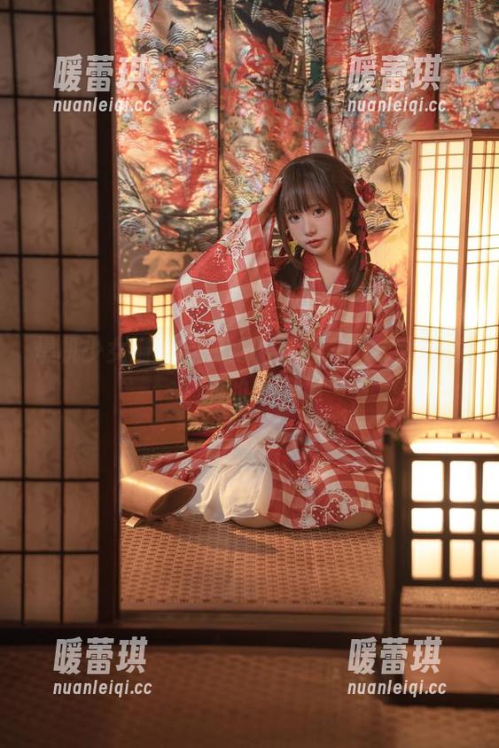 爆机少女喵小吉和她的花园，Cos照中满满的生机