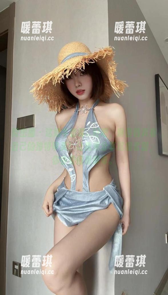 微密圈 - 这奶牛套装...好吧，琳铛铛真有自己的独特审美！让我来分享这组套图，你会觉得很惊奇。