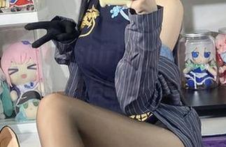 私拍日常：白栎Shirly的网袜，最近我每天都默默开启新的人生对话！