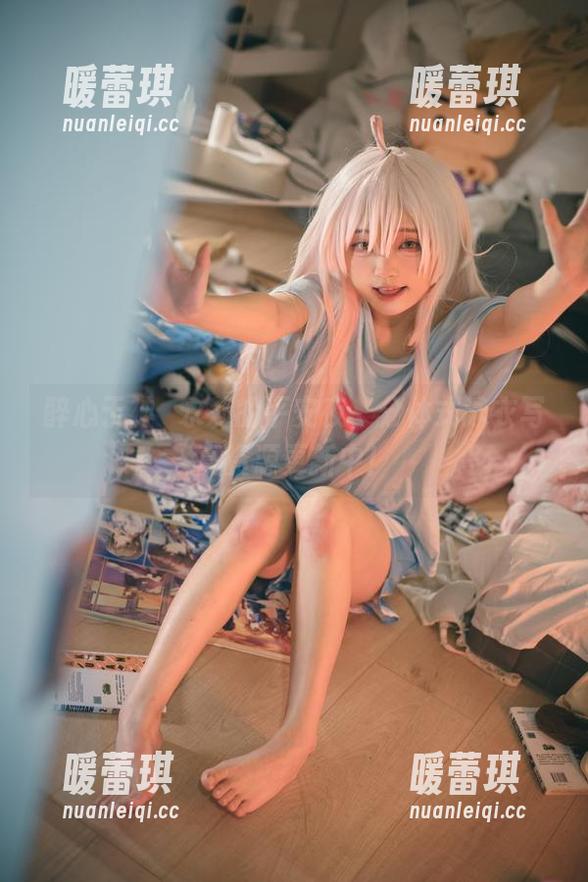 醉心于神沢永莉的平安夜，分体式泳衣写真资源更新中！