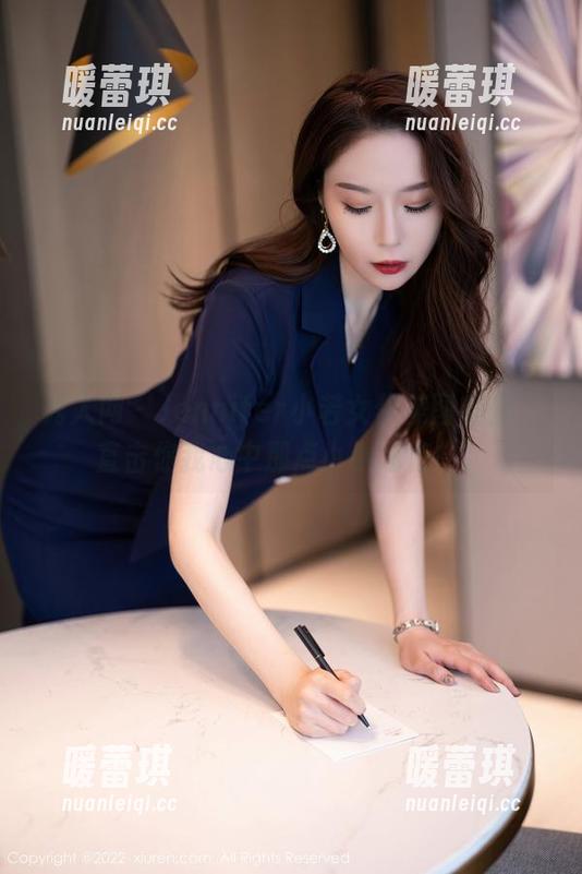 秀人网 - Jennifer小若女仆美图套餐，直击你我心中那点小小期待。。