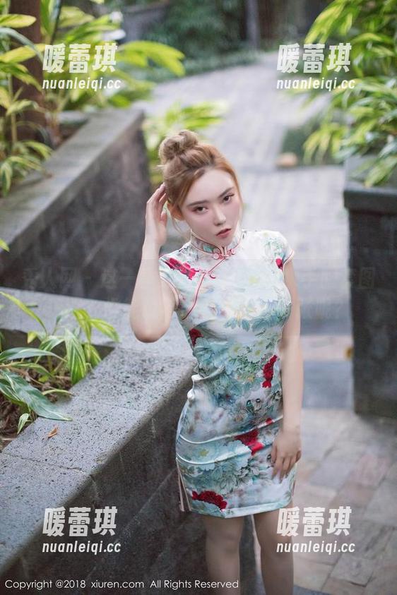 秀人网 - 这一季必看！UU酱的水手服套图精选，谁能说不想在海边拍一张呢？