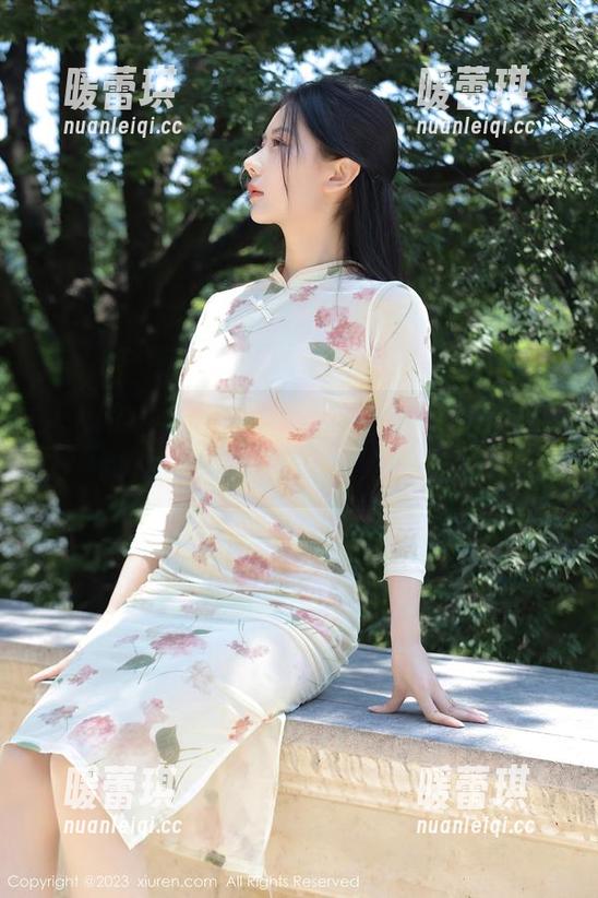 秀人网 - 优酱呈现：定制版海边图集，堪称“懒洋洋日常”的绝佳记录。