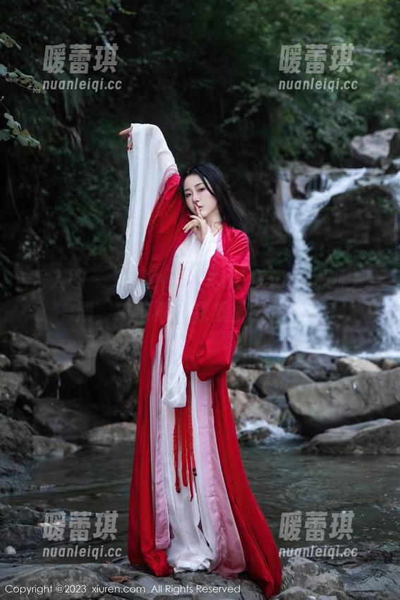 秀人网 - 来逛小狐狸Kathryn的和服图册，求别再让我质疑人生了！