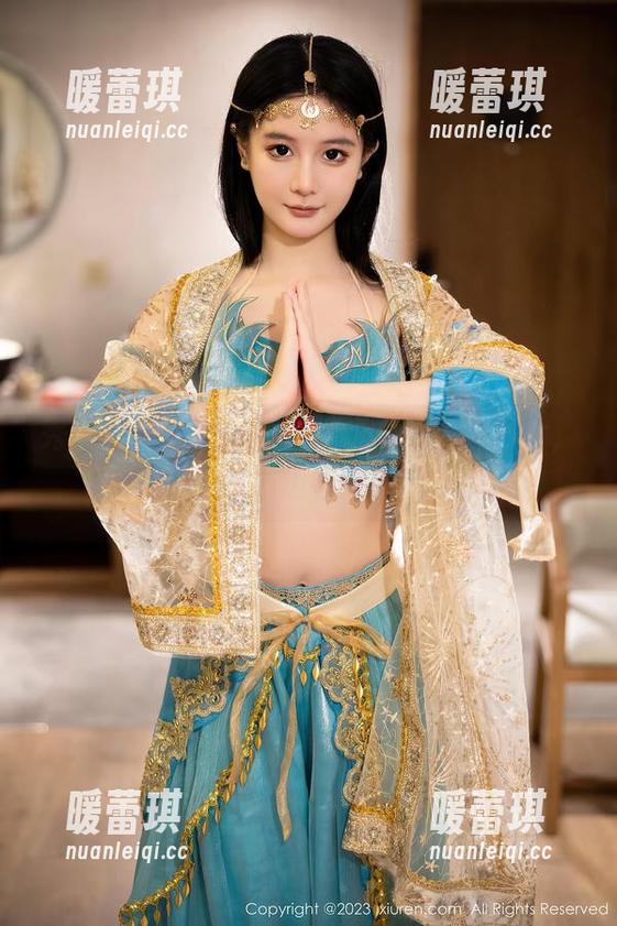 秀人网 - 在线拍拍，小逗逗的蕾丝图片，一边看一边在想啥呢。