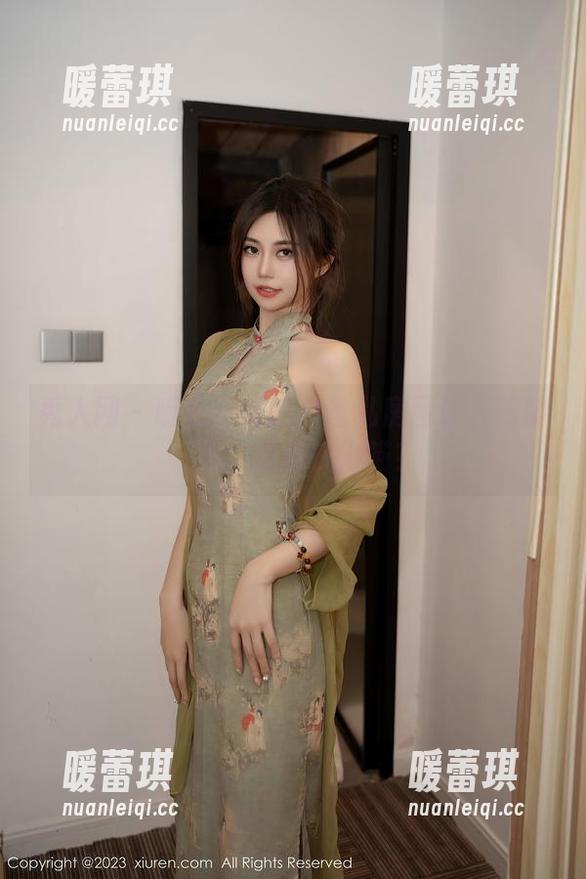 秀人网 - 听说艺轩的白丝私房图让人眼睛一亮，是谁在偷瞄？