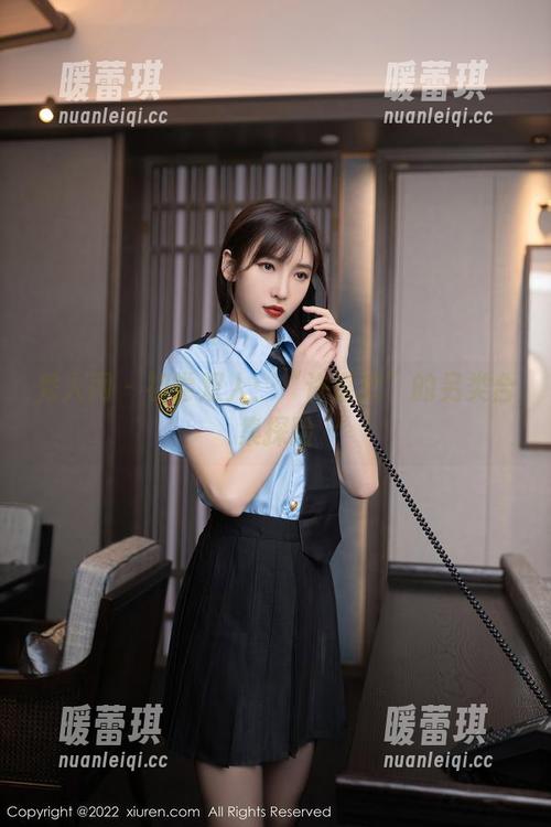 秀人网 - 初尝双人：“许嘉欣”的另类合集探险