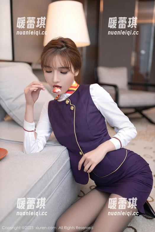 秀人网 - 赵万灵的白裙定制图集：你们也想穿吗？