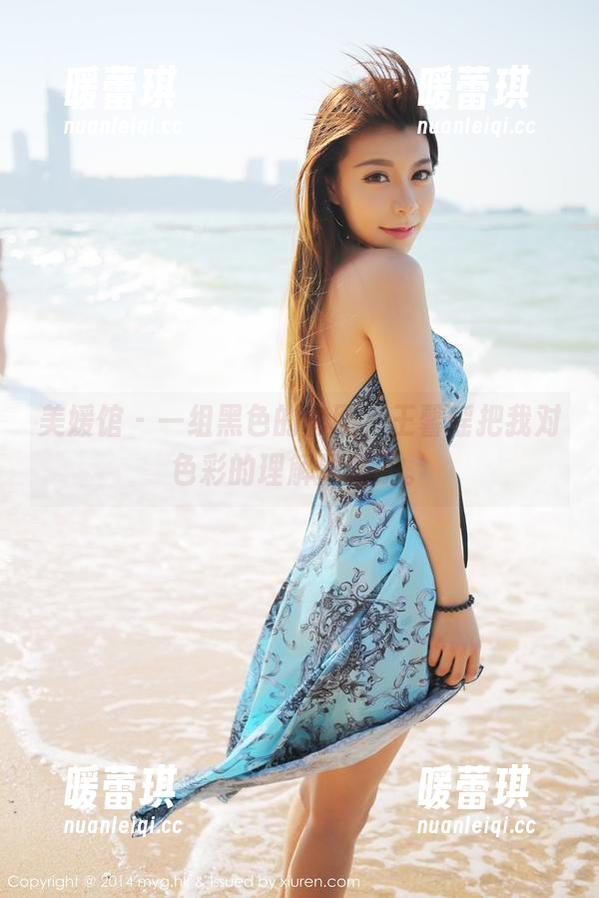 美媛馆 - 一组黑色的套图，王馨瑶把我对色彩的理解颠覆了。
