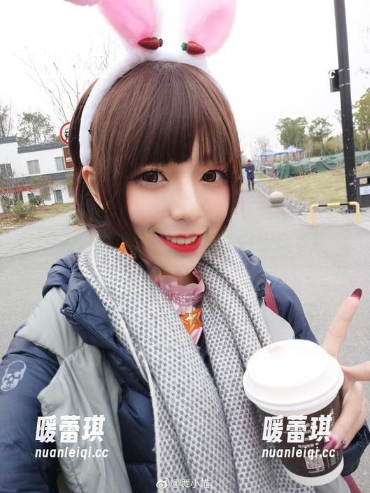 在校园中闲逛，舞小喵的私房风景线
