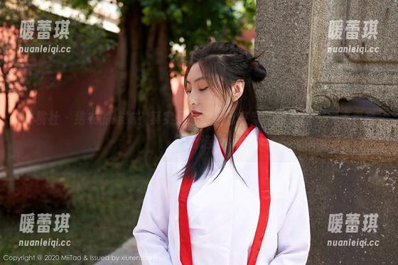蜜桃社-结衣 蜜桃社 - 结衣的妹妹?其实是结衣自己在穿不同衣服,快来看套图精选!
