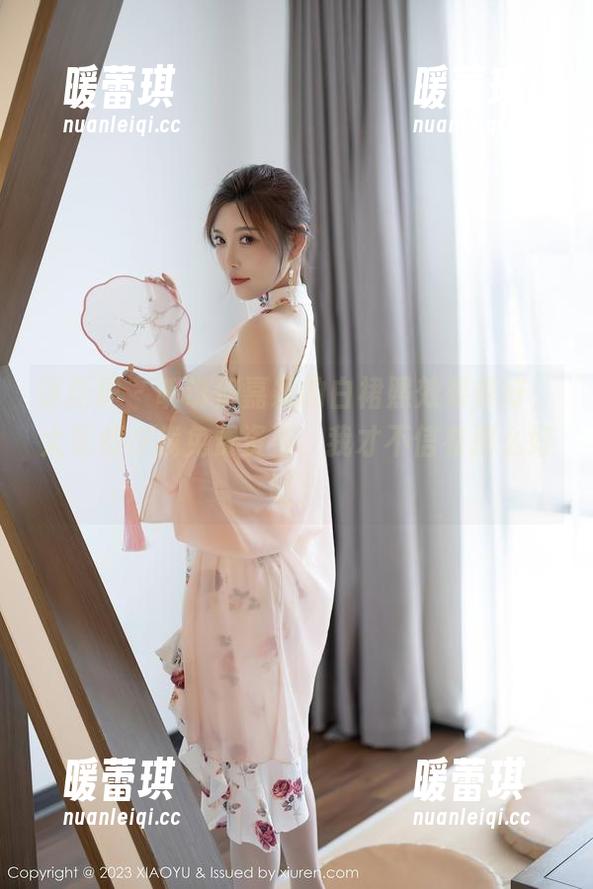 语画界 - 听说何嘉颖的白裙照效果很好，大家都在找免费资源，我才不信有那么好呢！