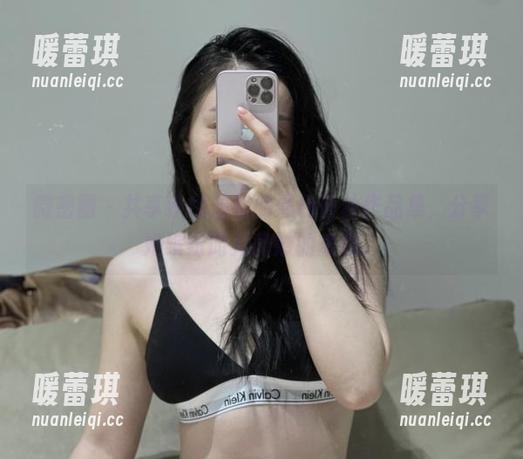 铁锤姐姐 微密圈 - 共享铁锤姐姐的黑色蕾丝作品集,分享她缤纷而又微妙的表现。