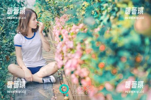 青豆客 - 会飞的美脚合集？朱赢Molly带你飞跃时尚的云层